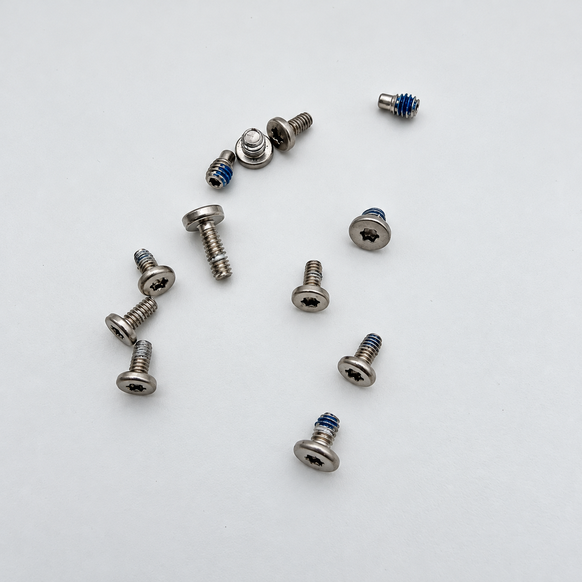 Screws for all ports MacBook Pro 14'' M3 A2992